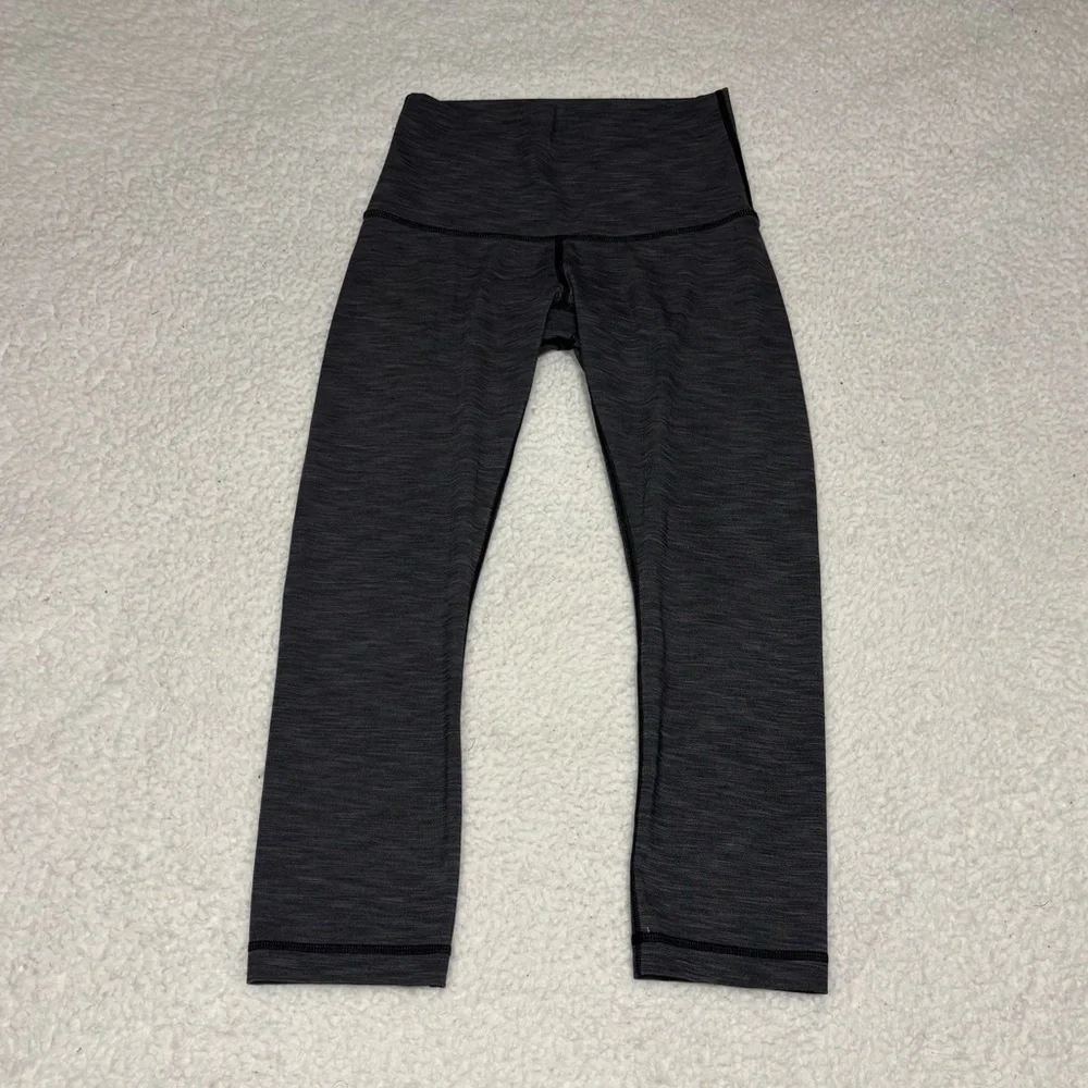 Lululemon Women Heather Gray Wunder Under High Rise Crop Leggings
